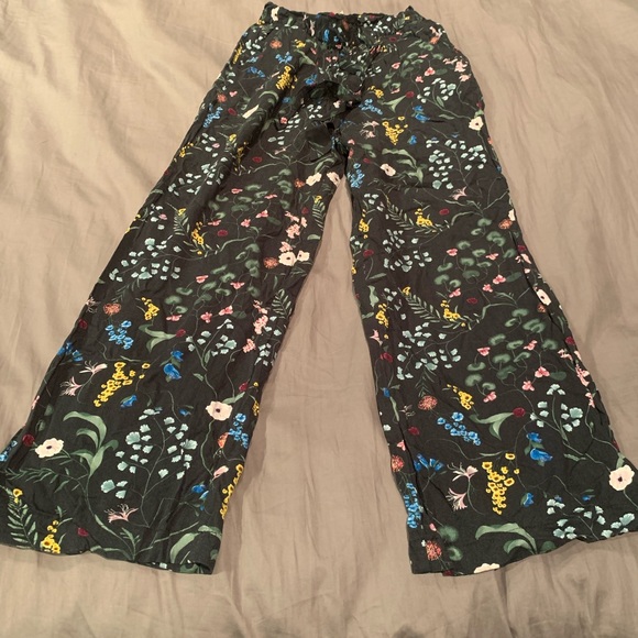 Hunter green floral pants - Picture 2 of 6